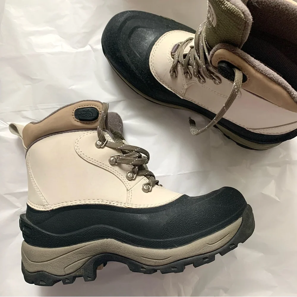 The Northface Waterproof Insulated Winter Boots Snow Hiking Womens 7 - 7.5